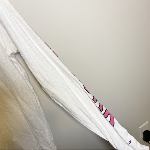 Tommy Jeans Brooklyn New York Long Sleeve T-Shirt White and Pink - Picture 5 of 6